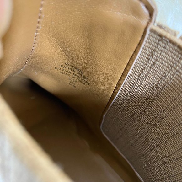 EUC Marc Fisher | Yohani Natural Beige Suede Western Ankle Bootie Sz 6.5 US - Picture 8 of 12